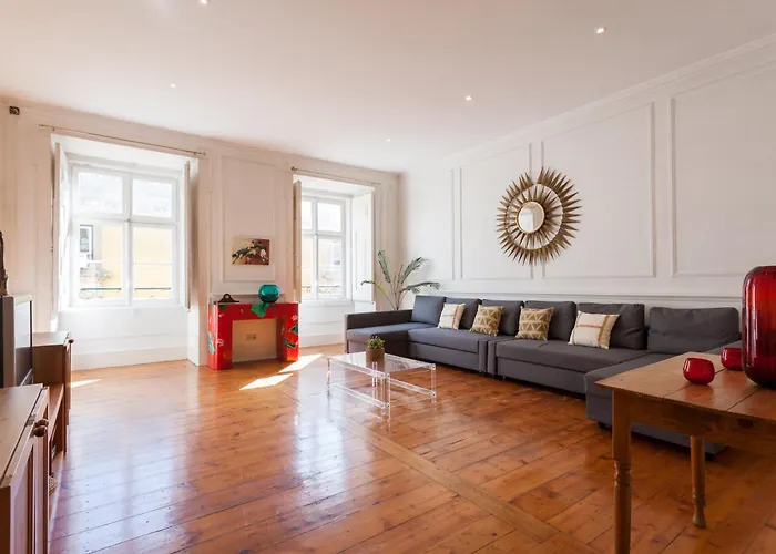 Tejo Vintage Three-bedroom - By Lu Holidays